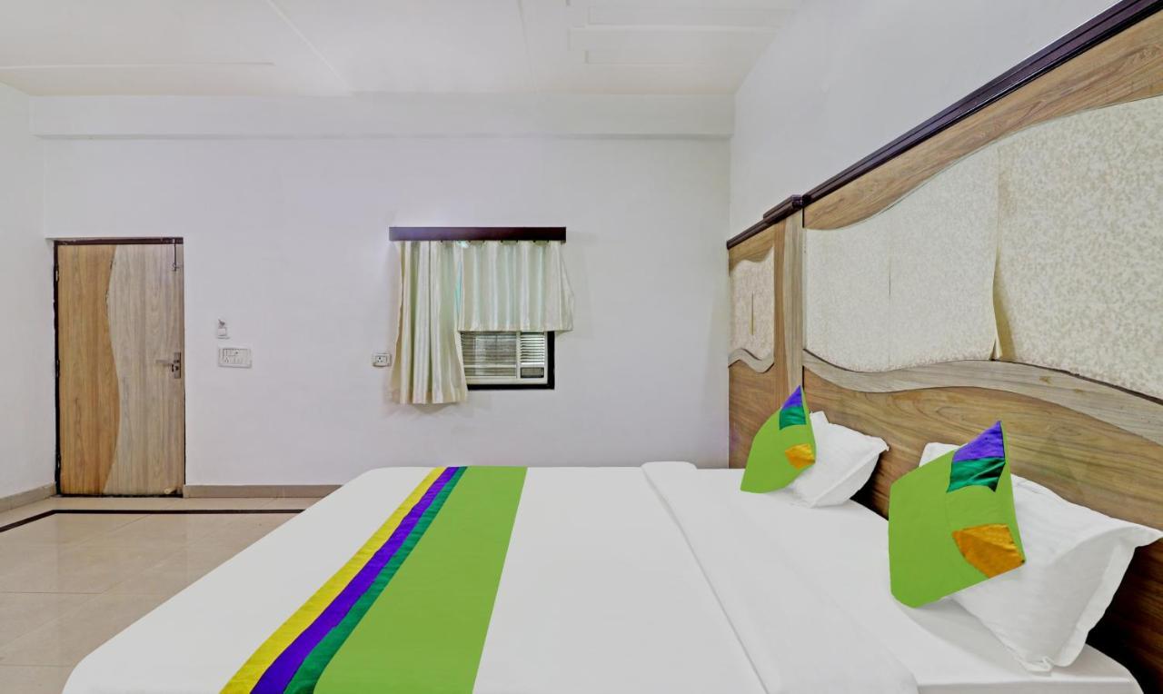 Hotel G B Palace Agra  Εξωτερικό φωτογραφία