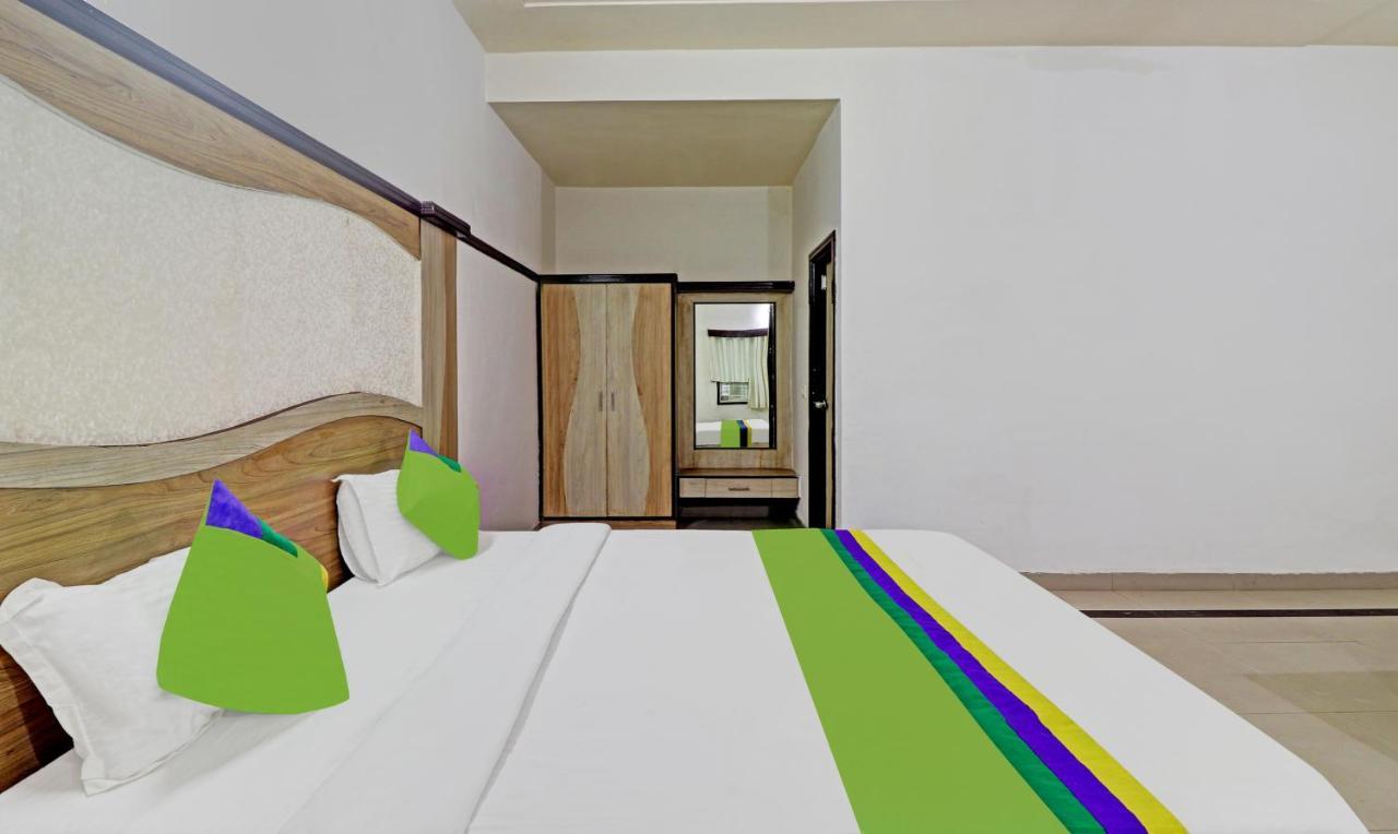 Hotel G B Palace Agra  Εξωτερικό φωτογραφία