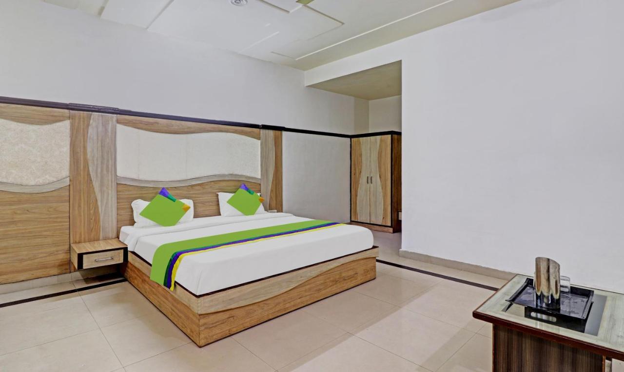 Hotel G B Palace Agra  Εξωτερικό φωτογραφία