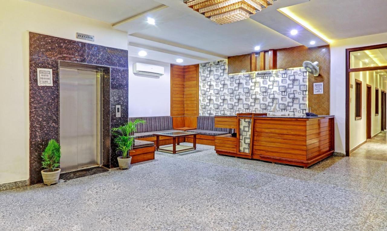 Hotel G B Palace Agra  Εξωτερικό φωτογραφία