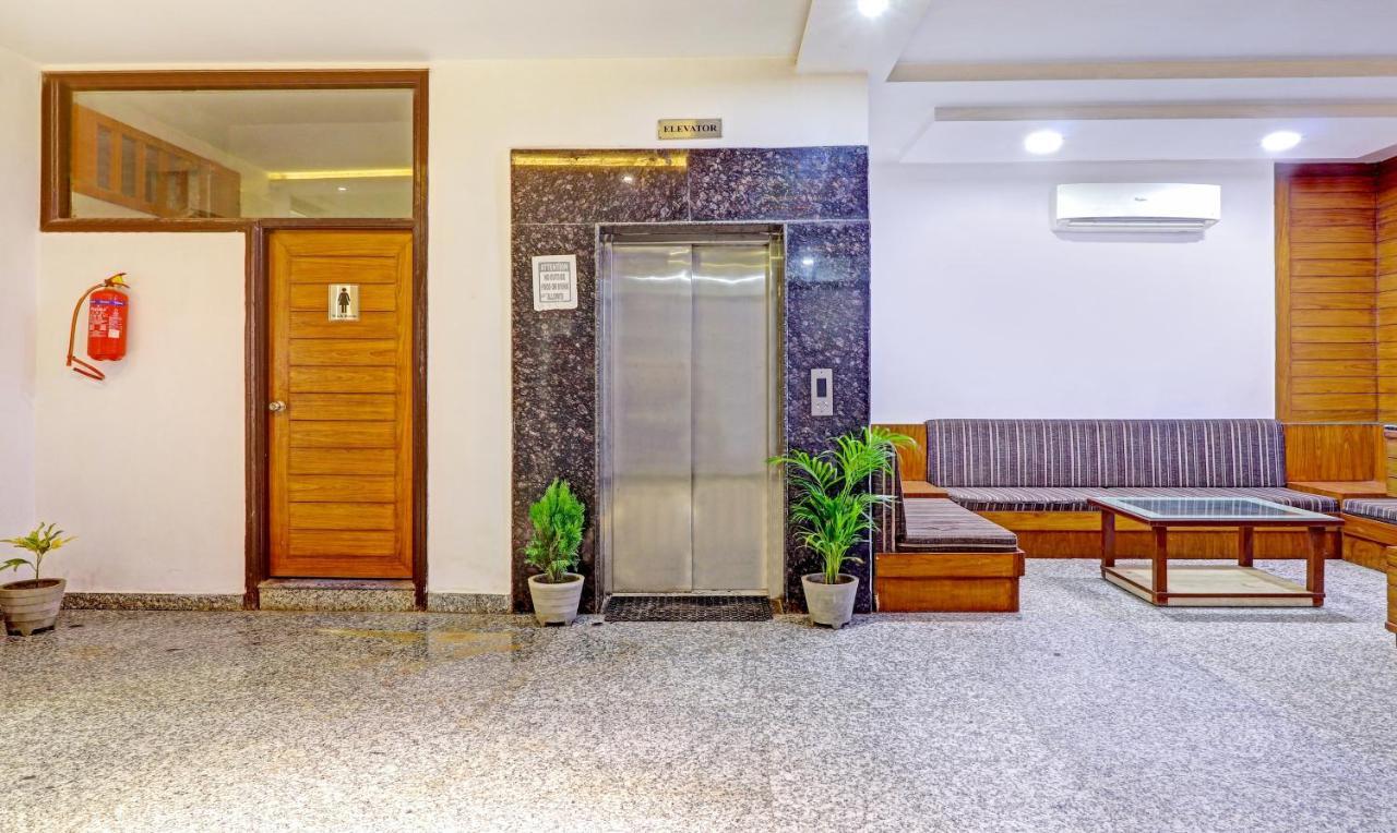 Hotel G B Palace Agra  Εξωτερικό φωτογραφία