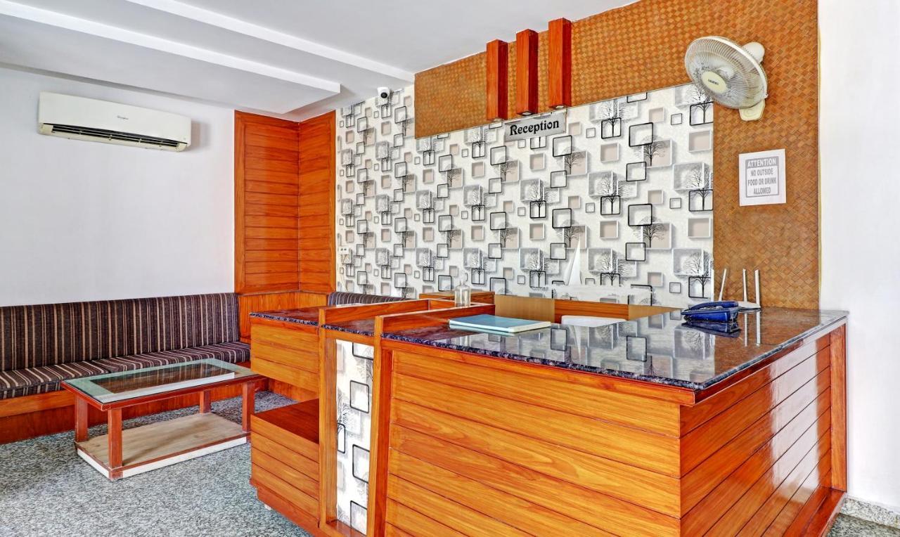 Hotel G B Palace Agra  Εξωτερικό φωτογραφία