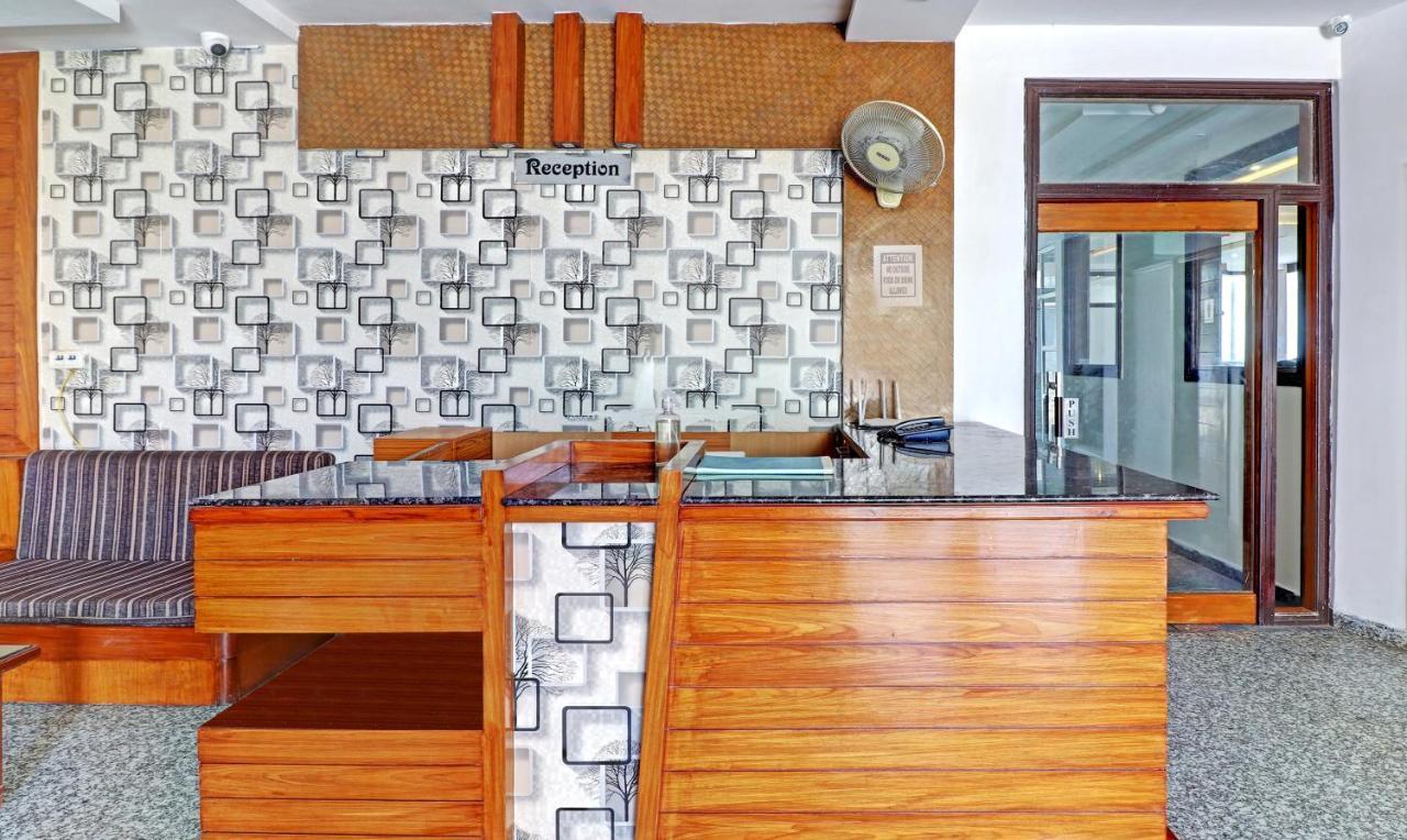 Hotel G B Palace Agra  Εξωτερικό φωτογραφία