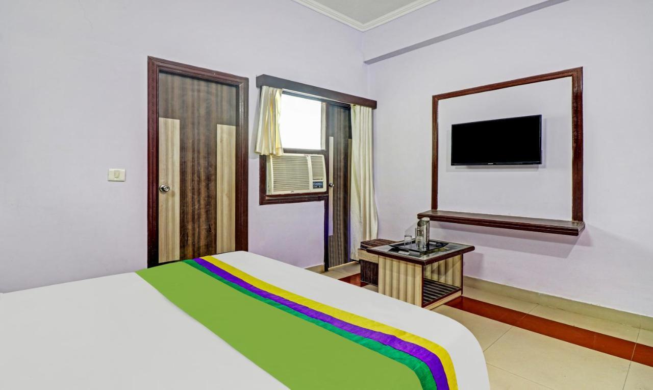 Hotel G B Palace Agra  Εξωτερικό φωτογραφία