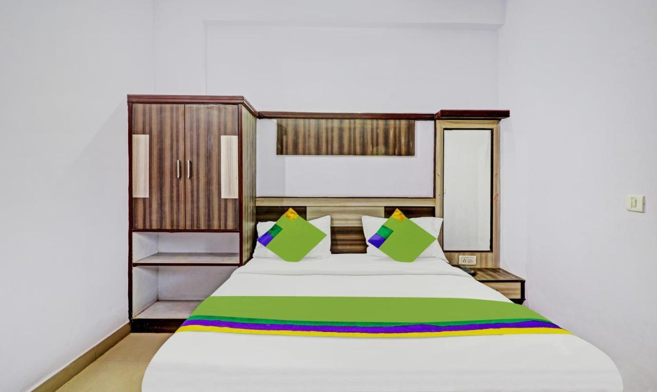Hotel G B Palace Agra  Εξωτερικό φωτογραφία
