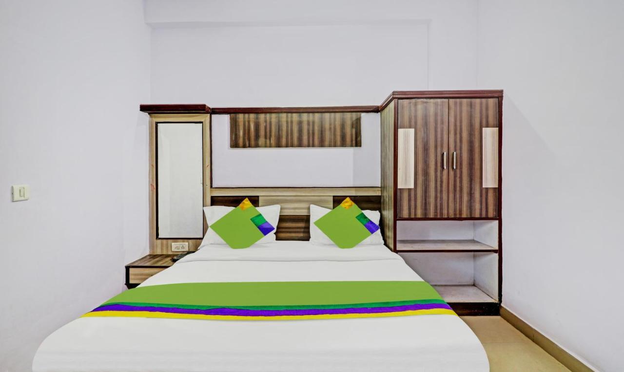 Hotel G B Palace Agra  Εξωτερικό φωτογραφία