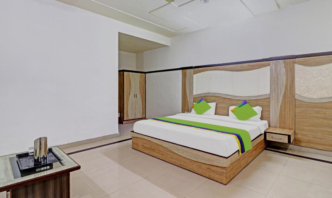 Hotel G B Palace Agra  Εξωτερικό φωτογραφία