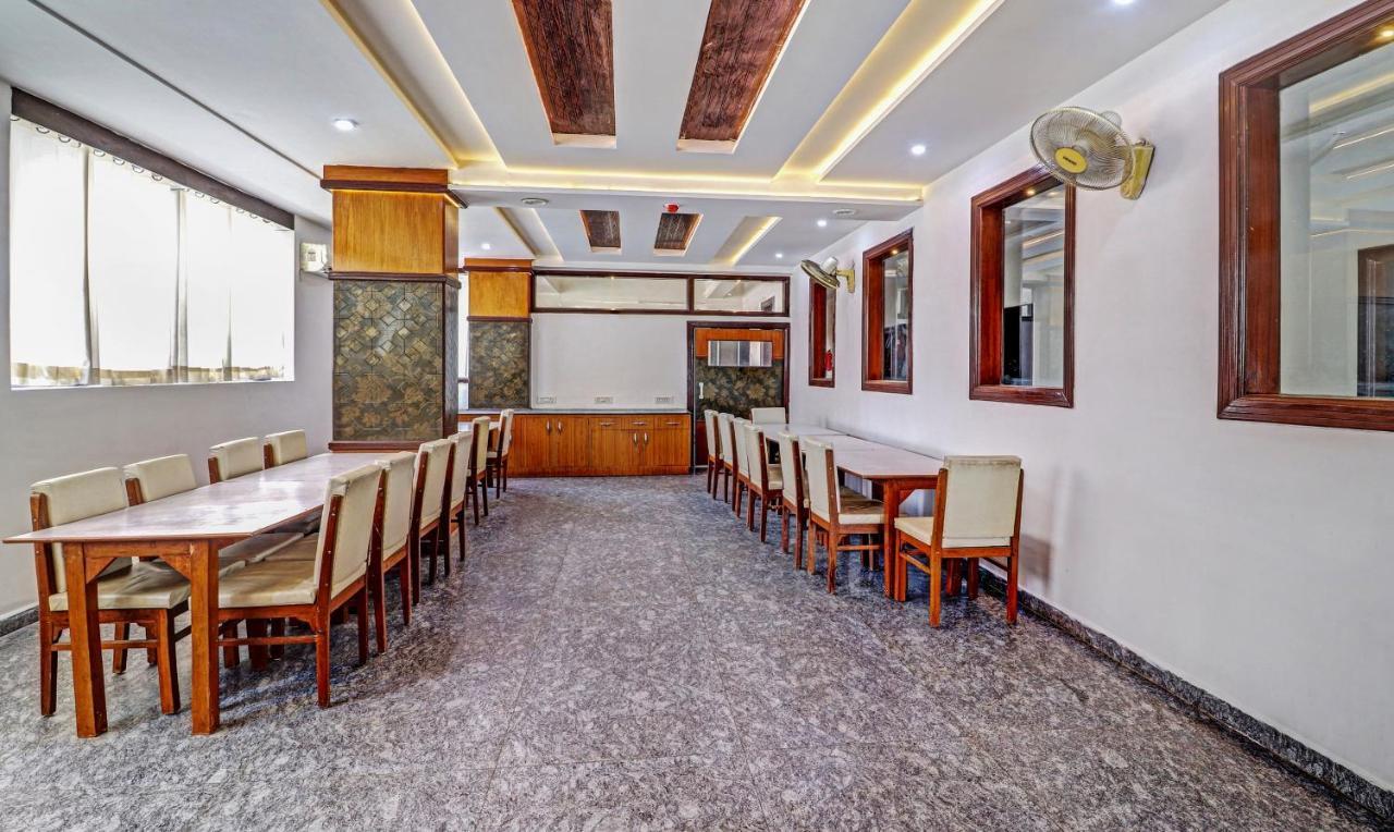 Hotel G B Palace Agra  Εξωτερικό φωτογραφία