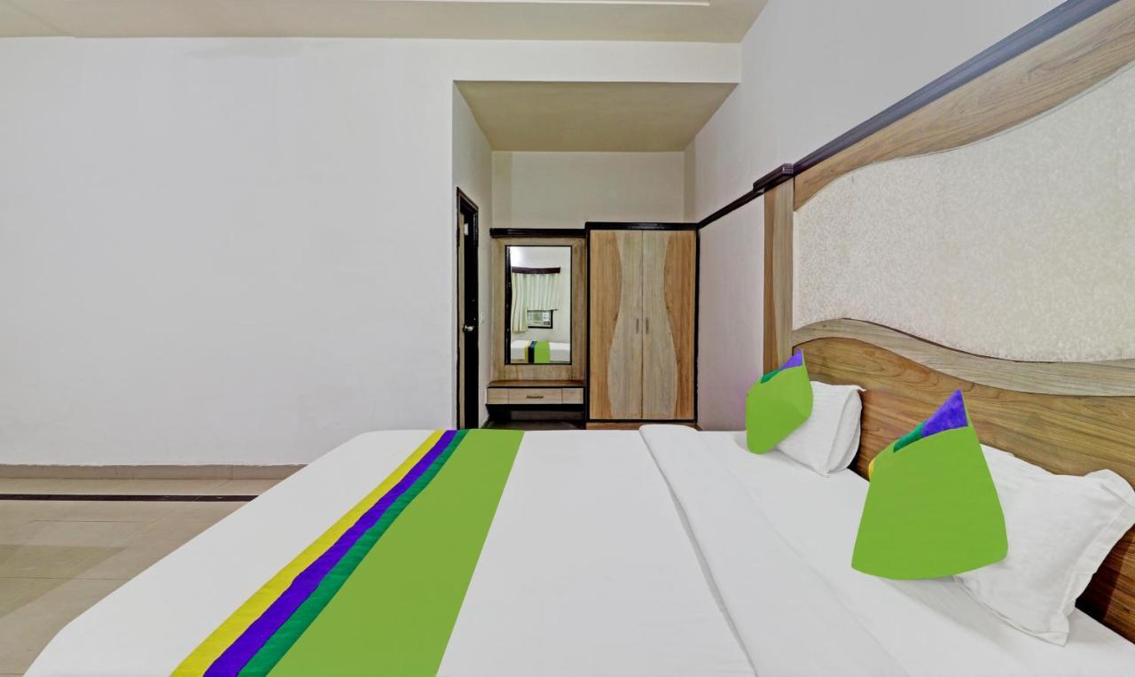Hotel G B Palace Agra  Εξωτερικό φωτογραφία