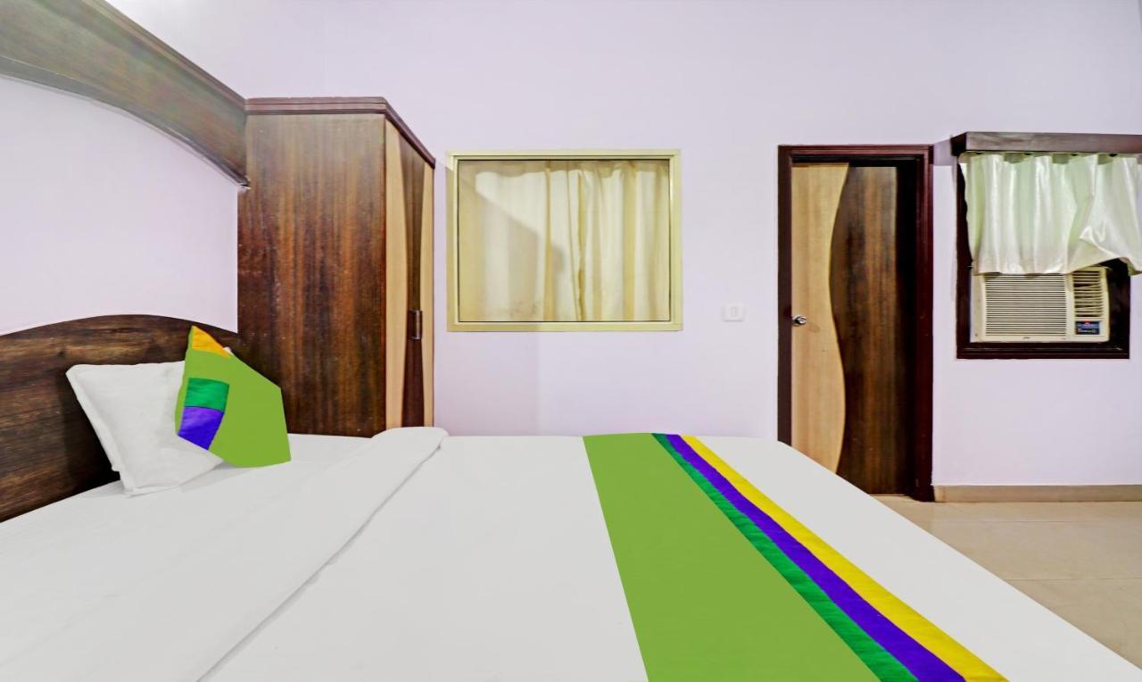 Hotel G B Palace Agra  Εξωτερικό φωτογραφία